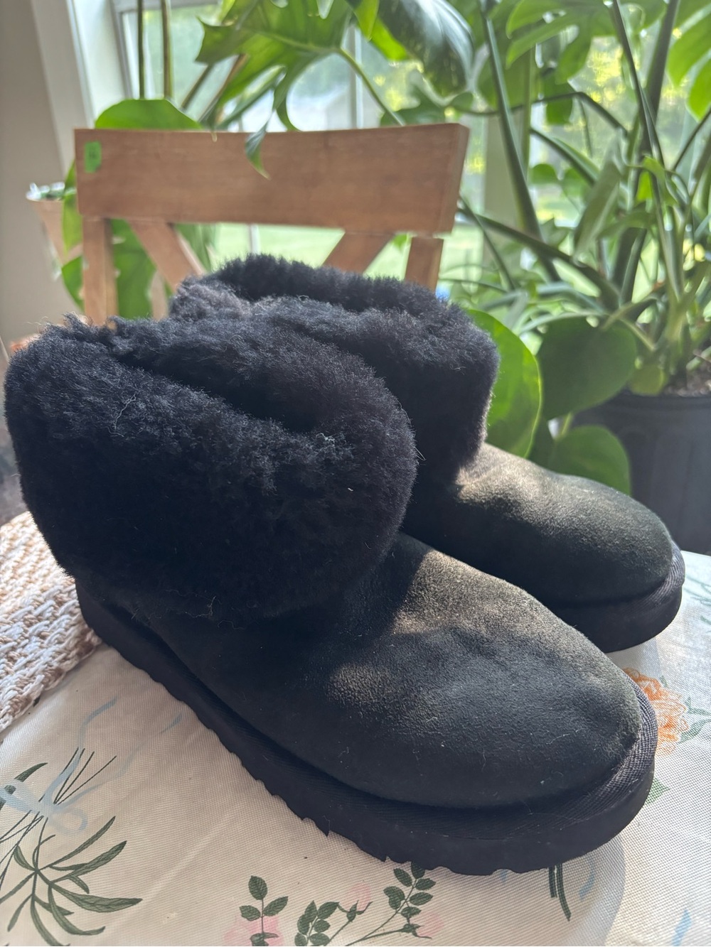 UGG Classic Mini Fluff Black